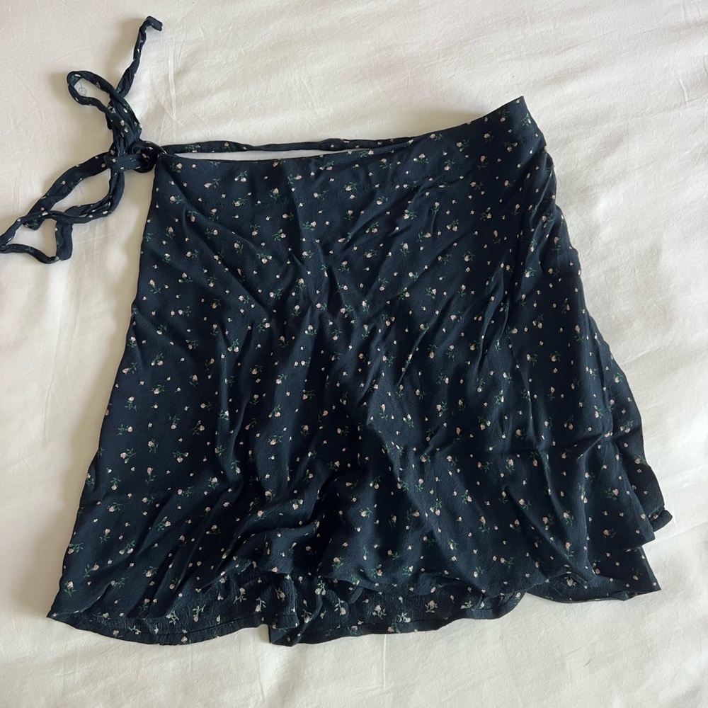 Brandy Melville Dark Floral Skirt